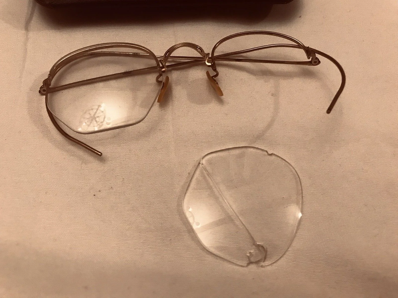 Vintage Eyeglasses B & L 1/10 12 KT Arco and Case 2